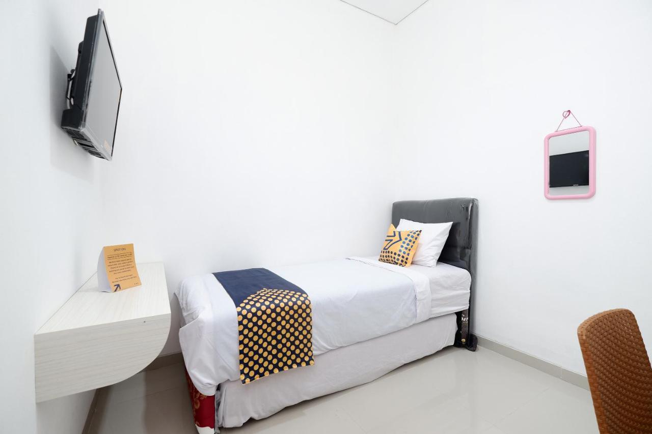 Spot On 2026 Arta Residence Semarang Kültér fotó